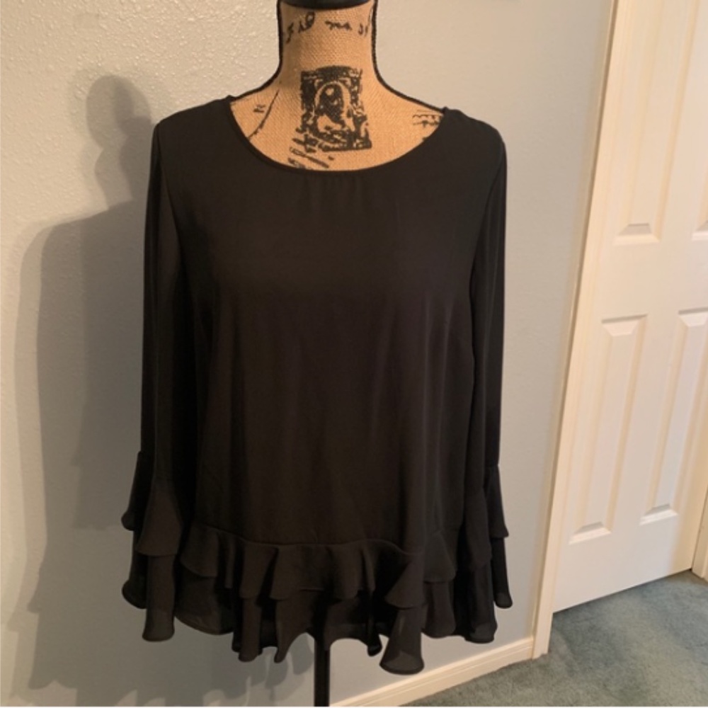 REDUCED‼️ Worthington Bell Sleeve Top